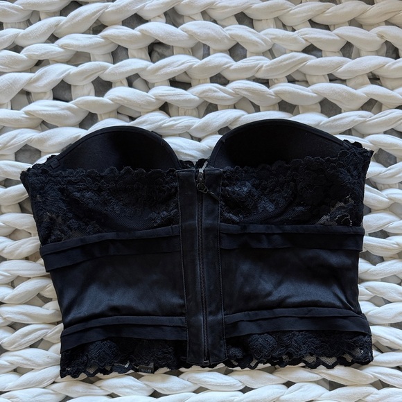 EUC LA PERLA Elegant Black Lace Bustier 32D - Picture 2 of 3